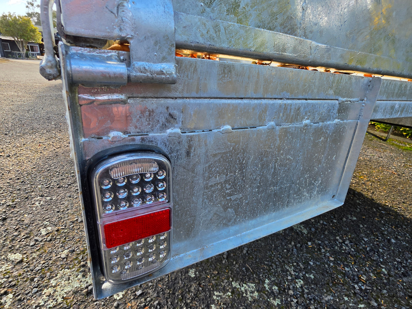 2.7T Highside Trailer