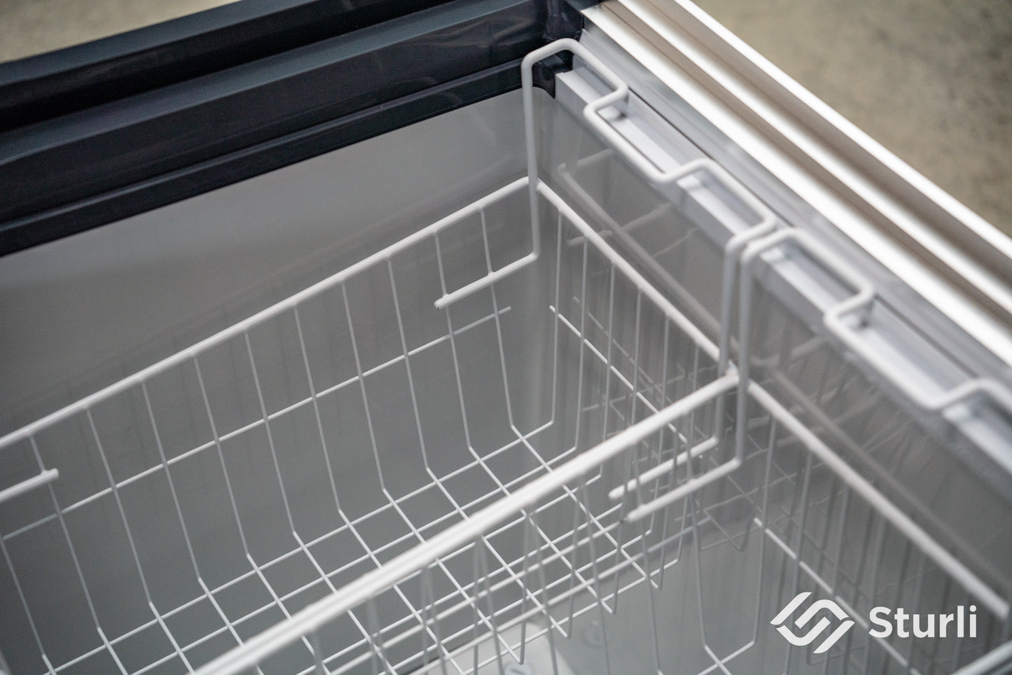 545L Curved Glass Door Freezer