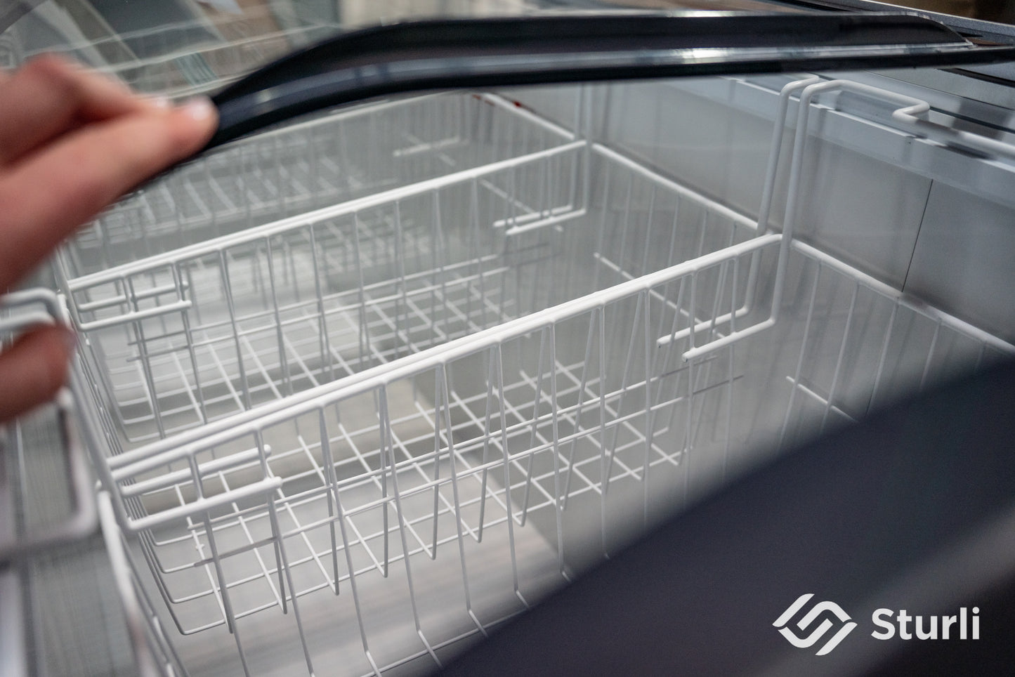 545L Curved Glass Door Freezer