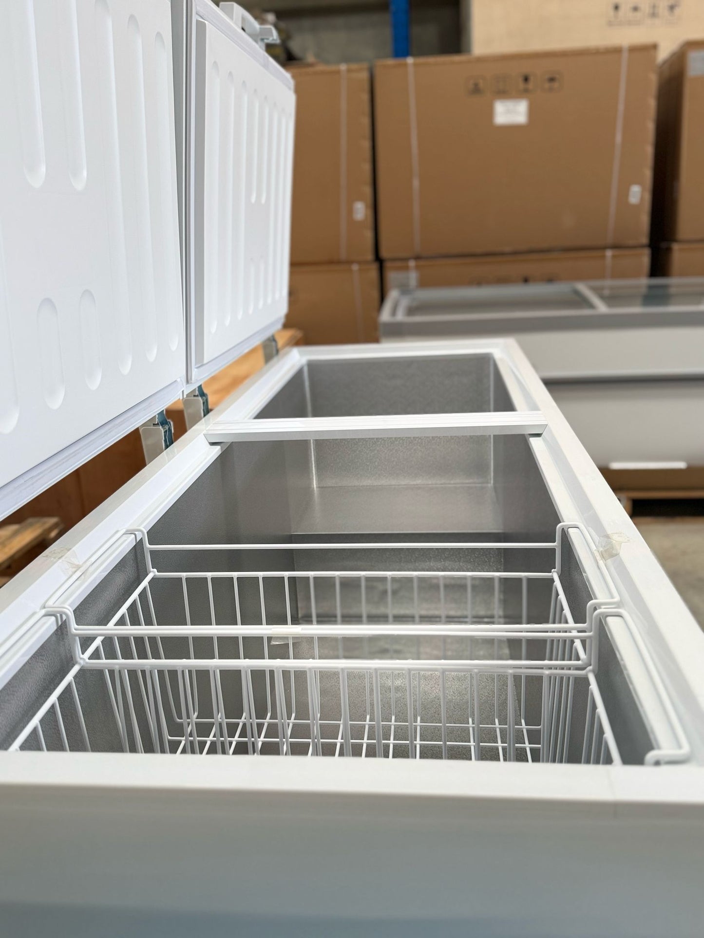 700L Chest Freezer